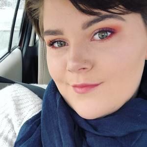 Meet your Posher, Abbey